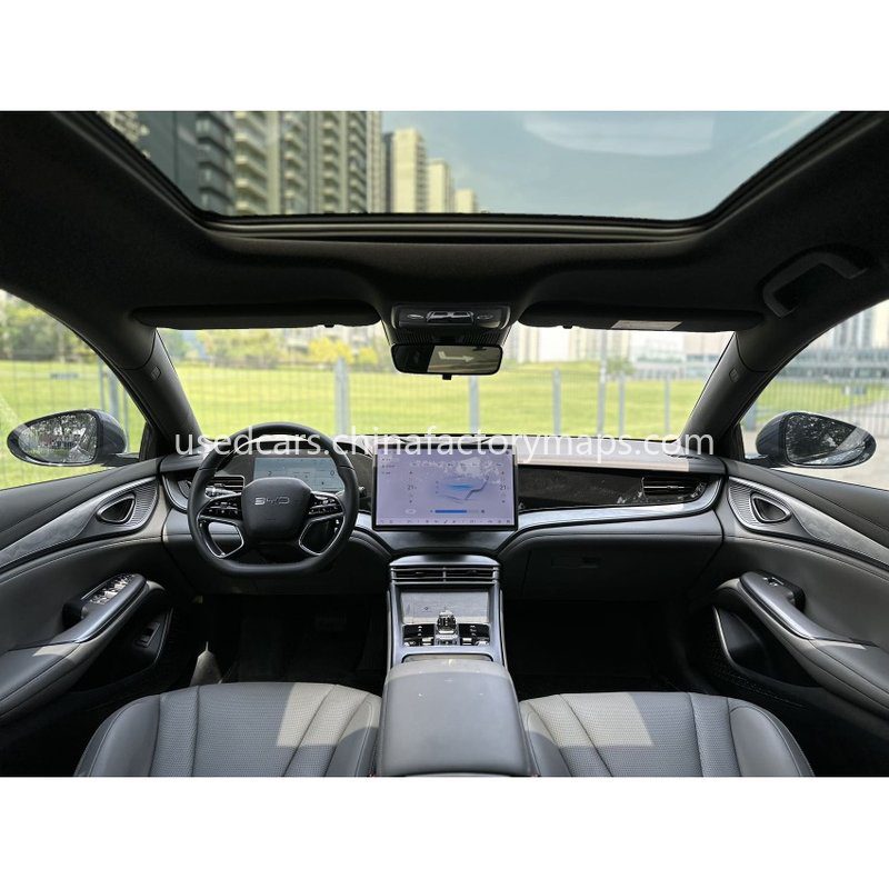A used vehicle operator can help international buyers manage sourcing inspection