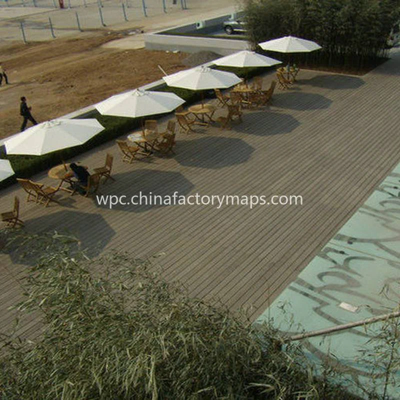 Membandingkan WPC dan SPC Flooring untuk Rumah Pesisir