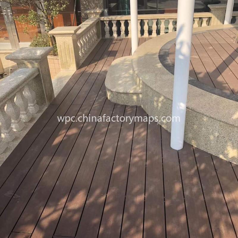 composite decking vs wood decking 3