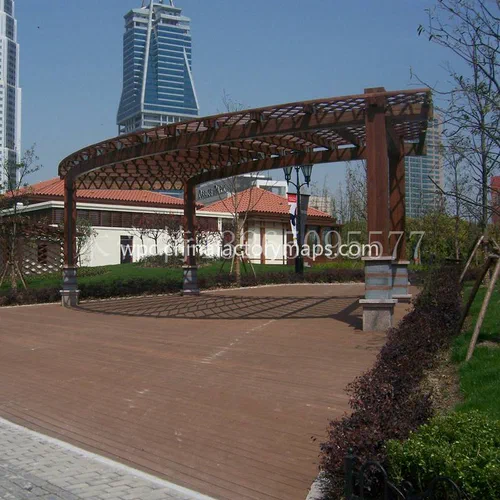 Surface Finish Options for Achieving a Wood Look in Composite Decking